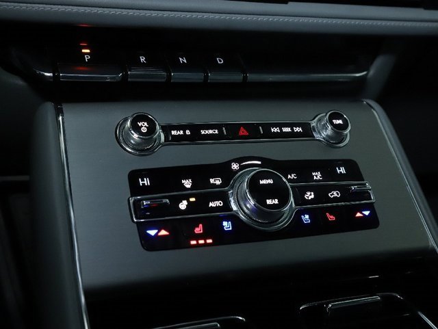 Used 2020 Lincoln Aviator Reserve w/ Equipment Group 202A image 29