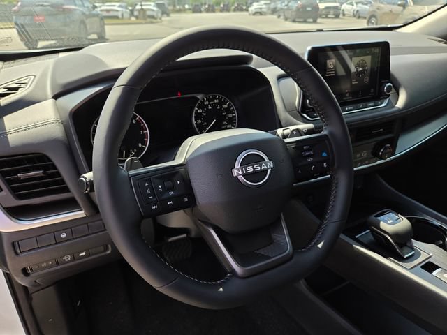 New 2026 Nissan Rogue SV AWD/4WD image 9
