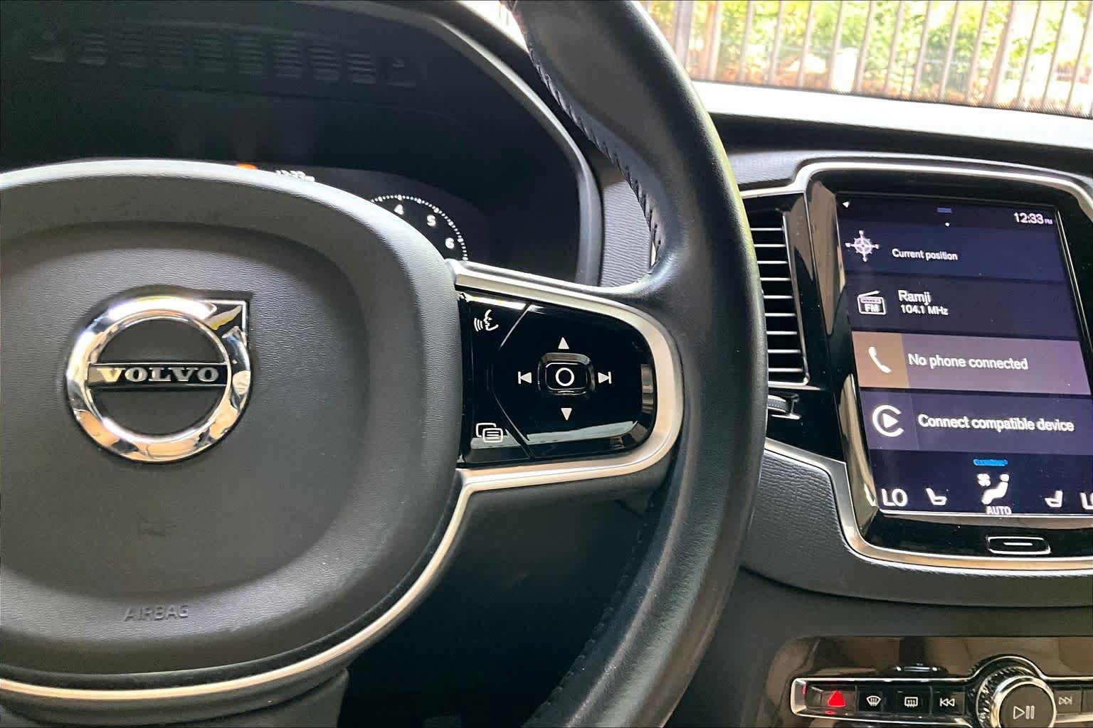 Used 2018 Volvo XC90 T6 Momentum w/ Convenience Package AWD/4WD image 24