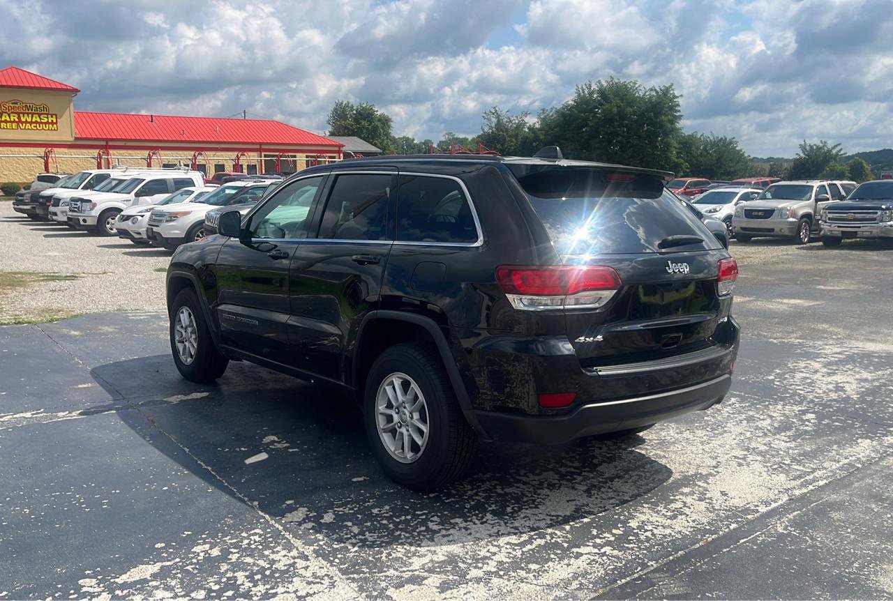 Used 2020 Jeep Grand Cherokee Laredo AWD/4WD image 5