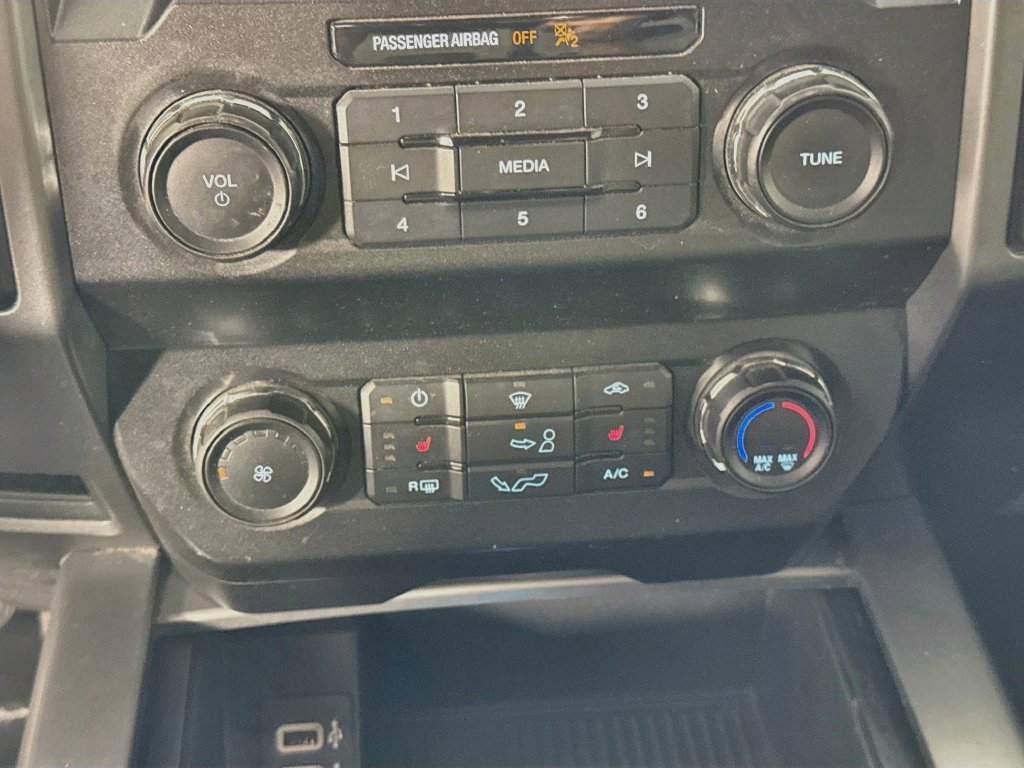 Used 2019 Ford F150 XLT w/ Equipment Group 302A Luxury AWD/4WD image 18