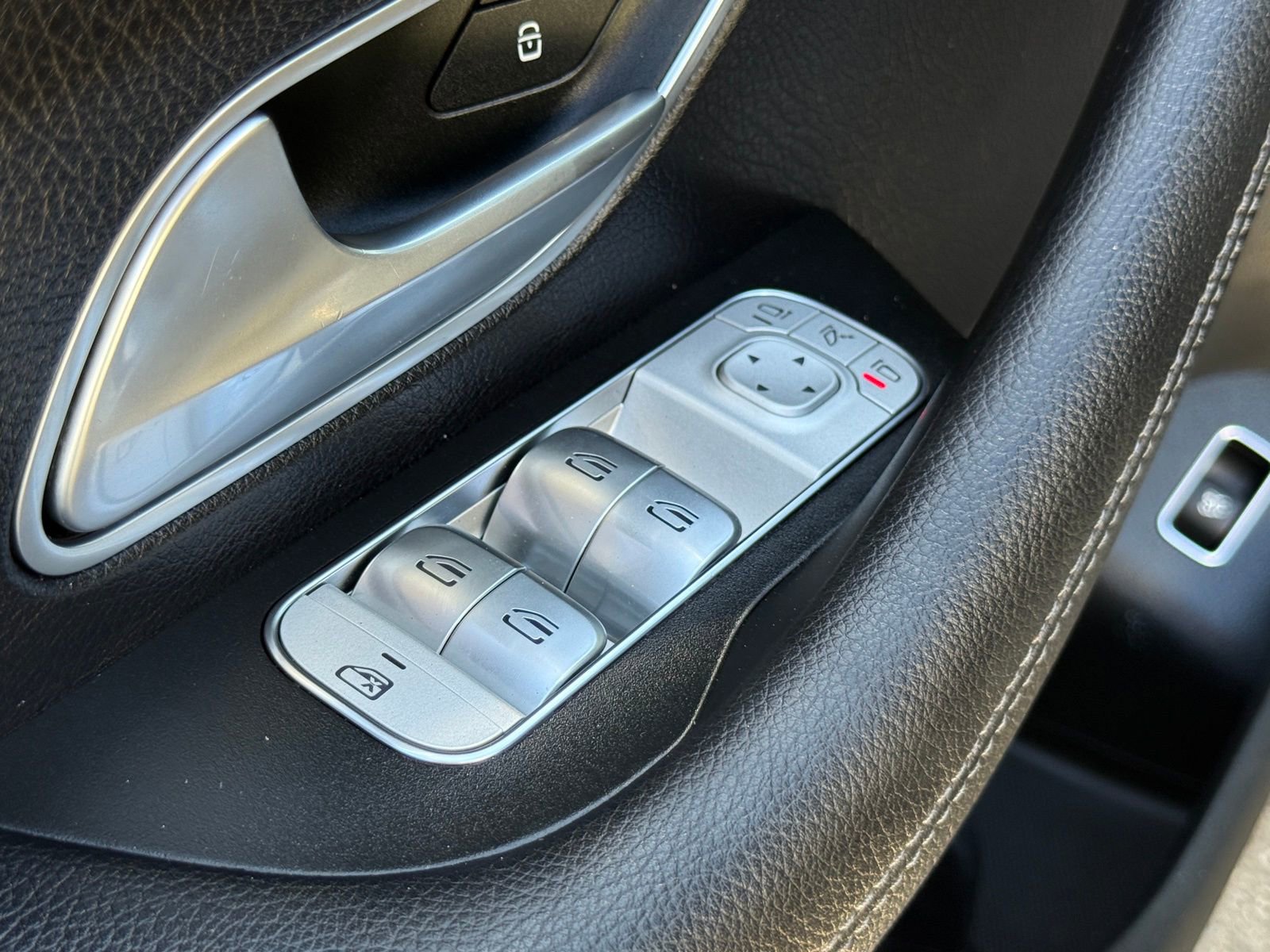 Used 2023 Mercedes-Benz GLE 450 4MATIC image 25