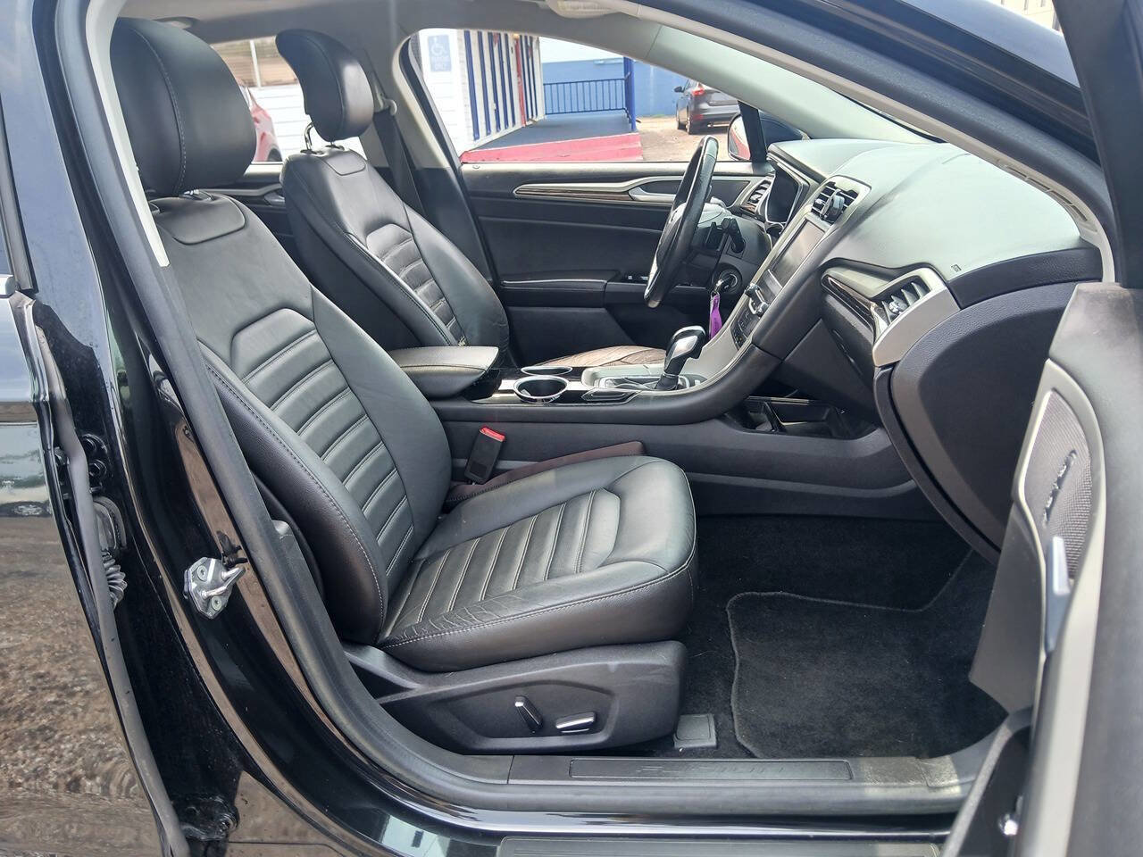 Used 2013 Ford Fusion SE FWD image 7