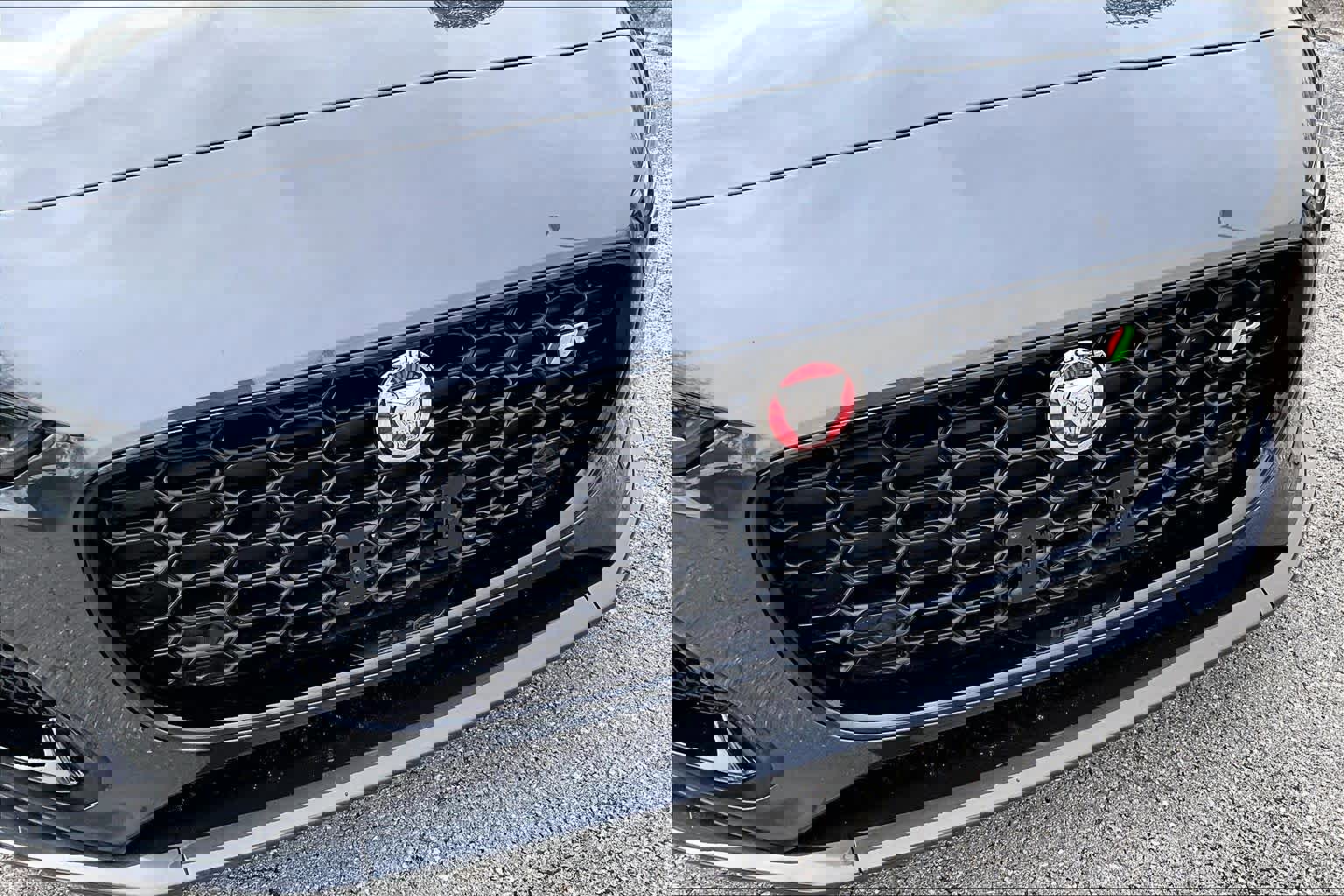 Used 2023 Jaguar F-TYPE R image 27