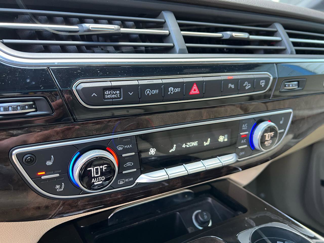 Used 2017 Audi Q7 3.0T Premium Plus image 20