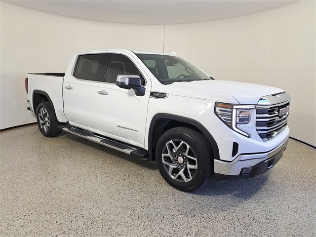 Used 2023 GMC Sierra 1500 SLT w/ SLT Premium Package image 4