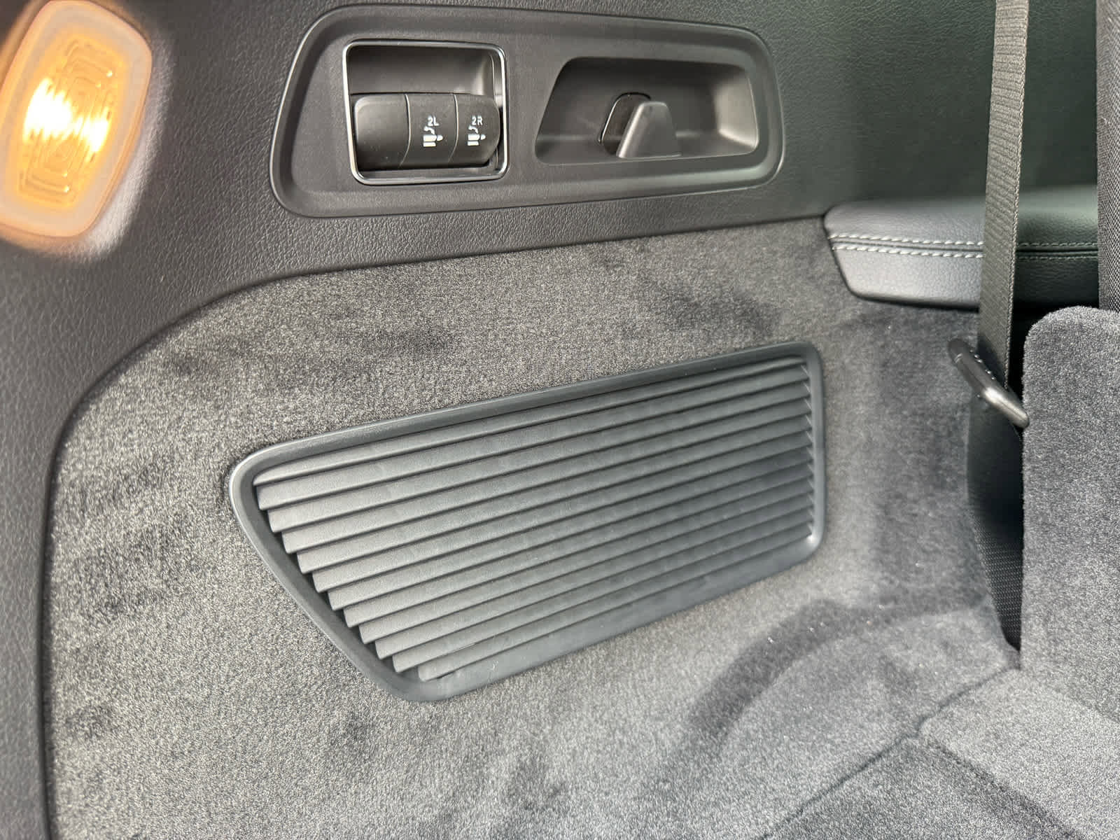 New 2026 Mercedes-Benz GLS 450 4MATIC image 37