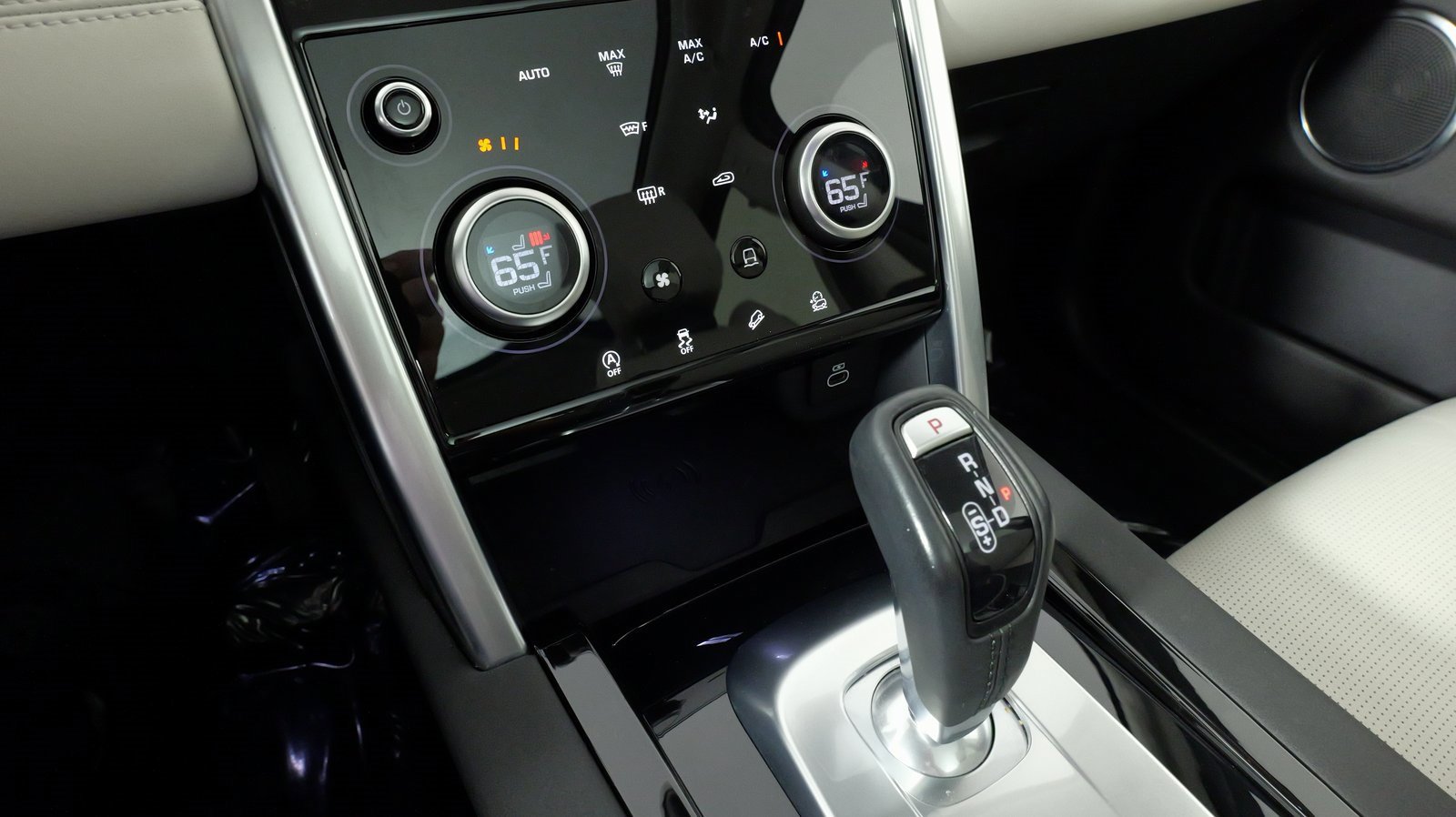 Used 2023 Land Rover Discovery Sport S image 63