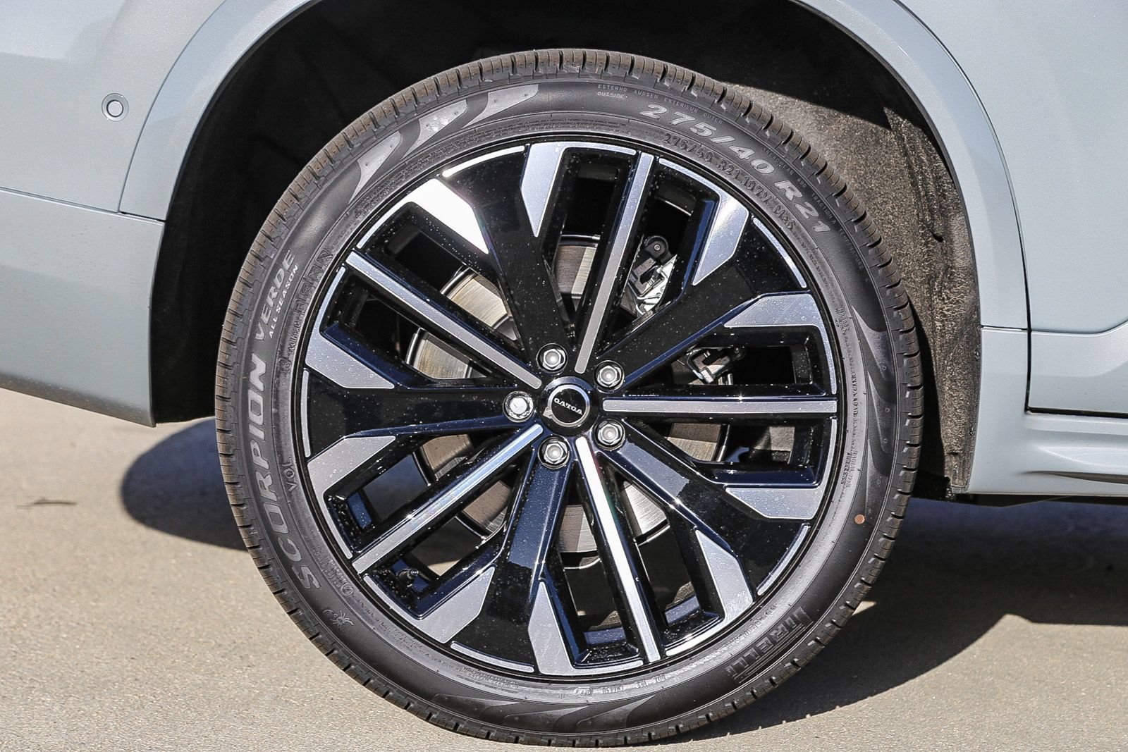 New 2026 Volvo XC90 T8 Ultra w/ Protection Package Premier AWD/4WD image 11