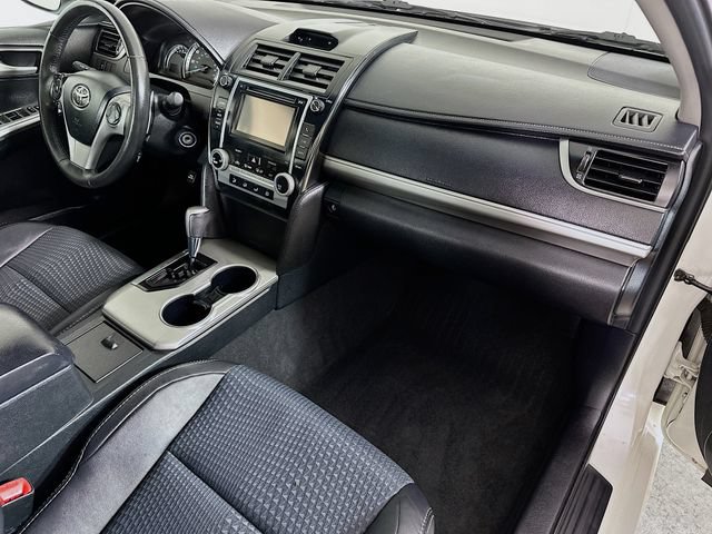 Used 2012 Toyota Camry SE FWD image 30