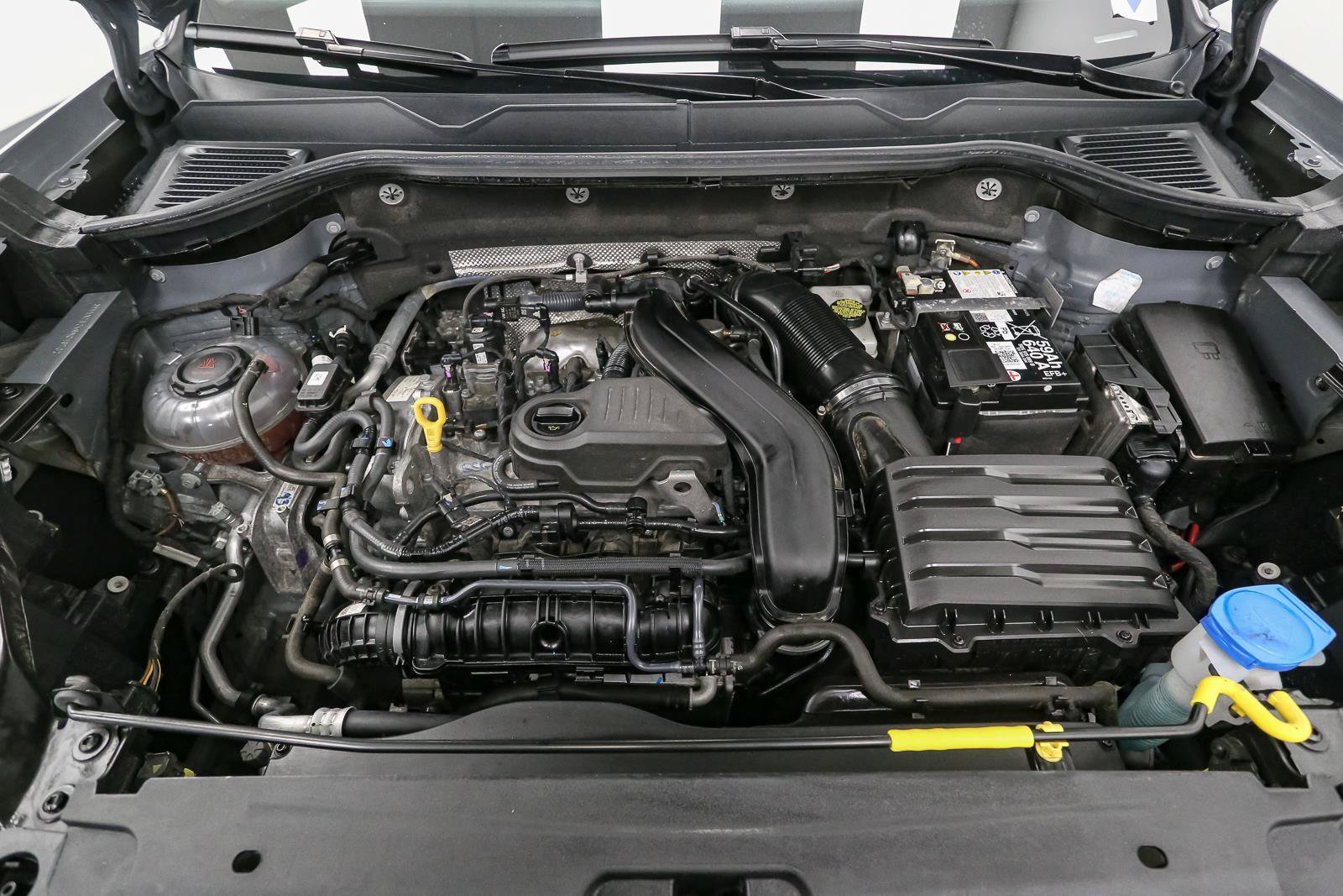 Certified 2024 Volkswagen Taos SE AWD/4WD image 16