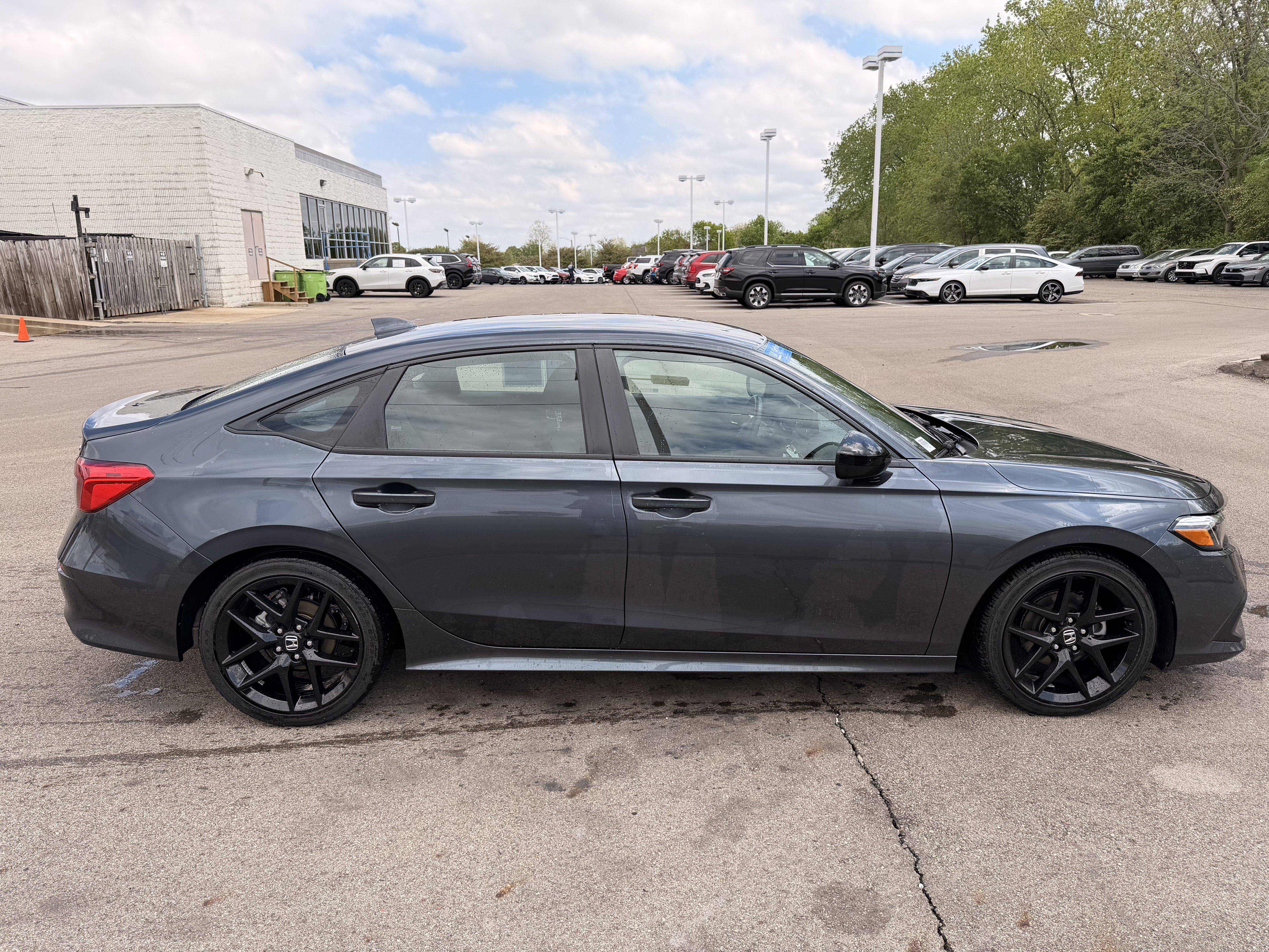 Used 2024 Honda Civic Sport image 2
