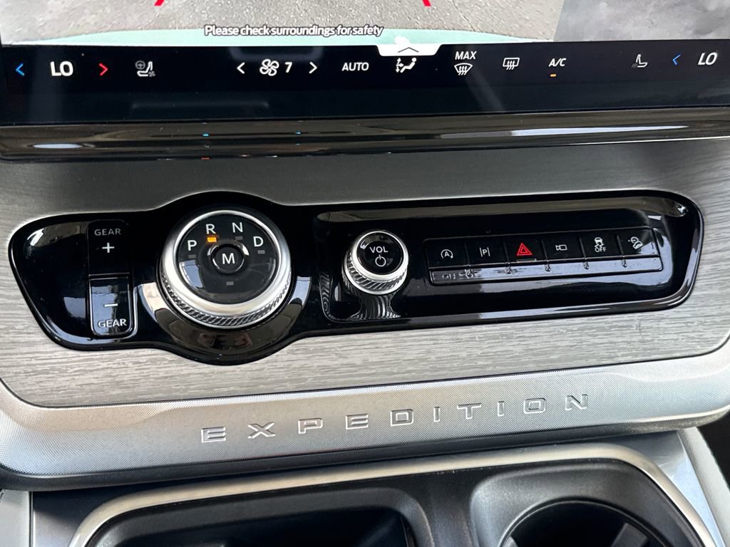 Certified 2025 Ford Expedition Max Platinum AWD/4WD image 23