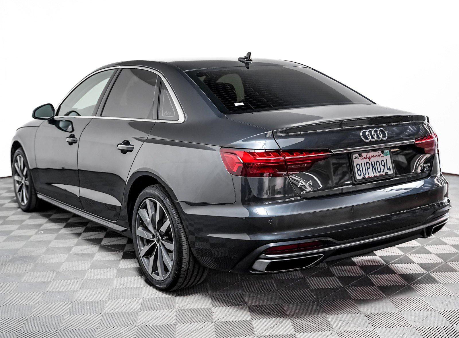 Used 2021 Audi A4 2.0T Premium Plus w/ Premium Plus Package AWD/4WD image 2