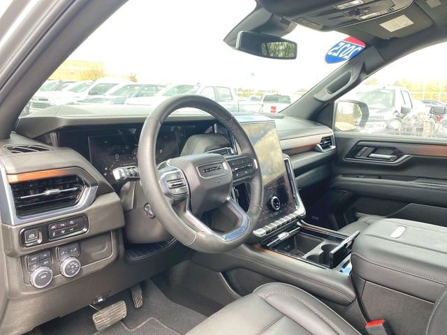 Used 2025 GMC Yukon XL Denali AWD/4WD image 10