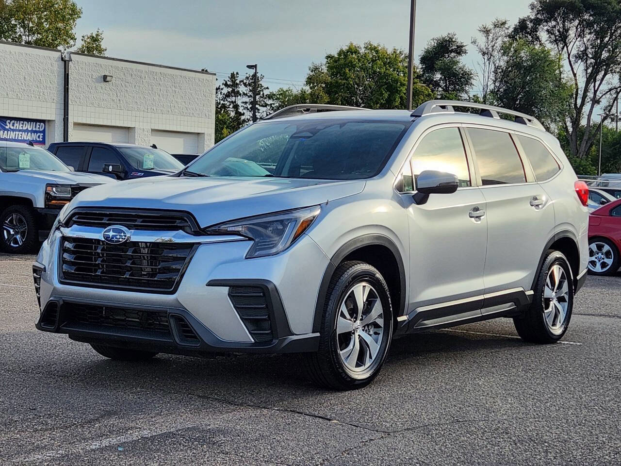 Used 2023 Subaru Ascent Premium image 6