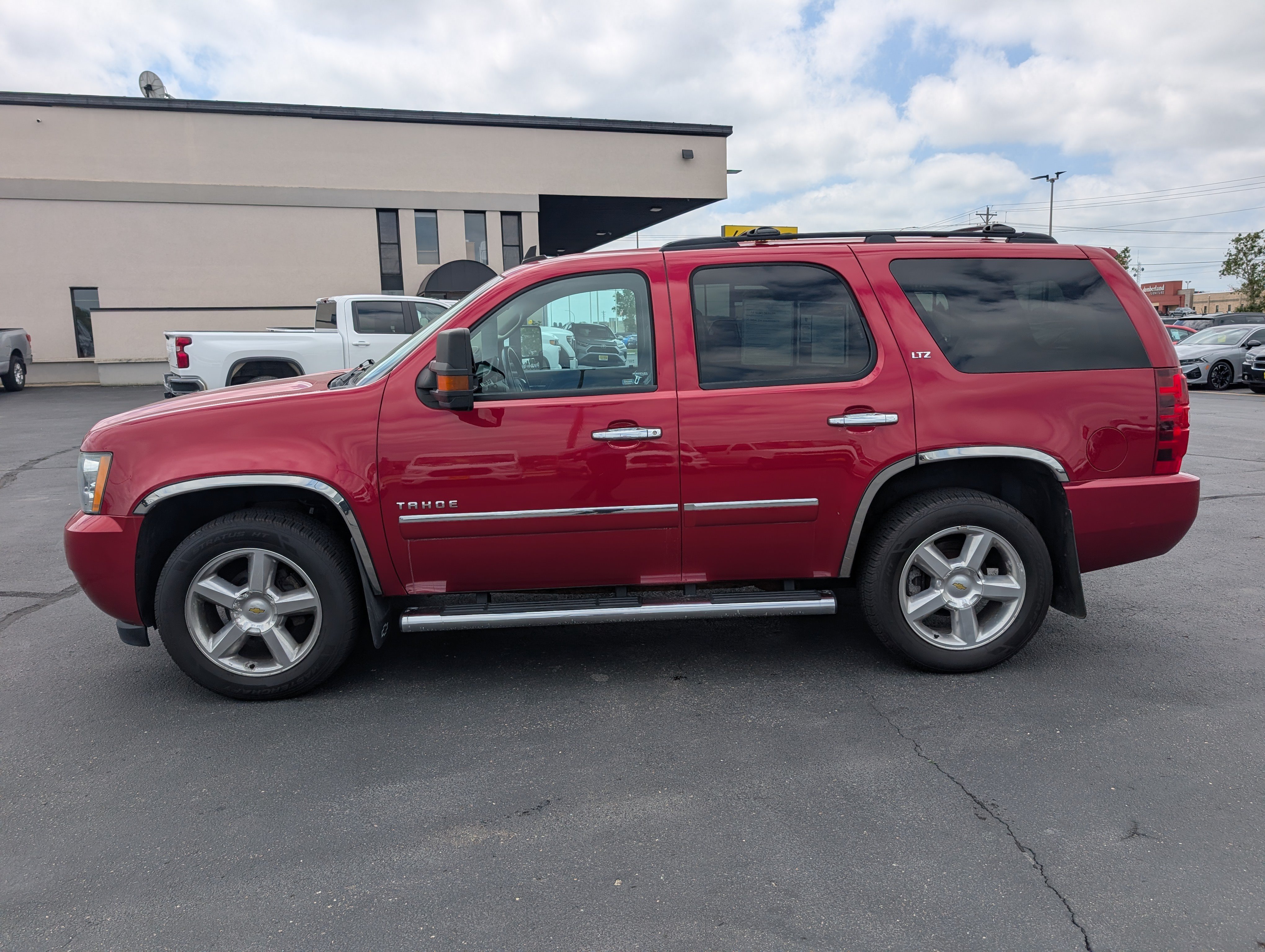 Used 2014 Chevrolet Tahoe LTZ AWD/4WD image 5