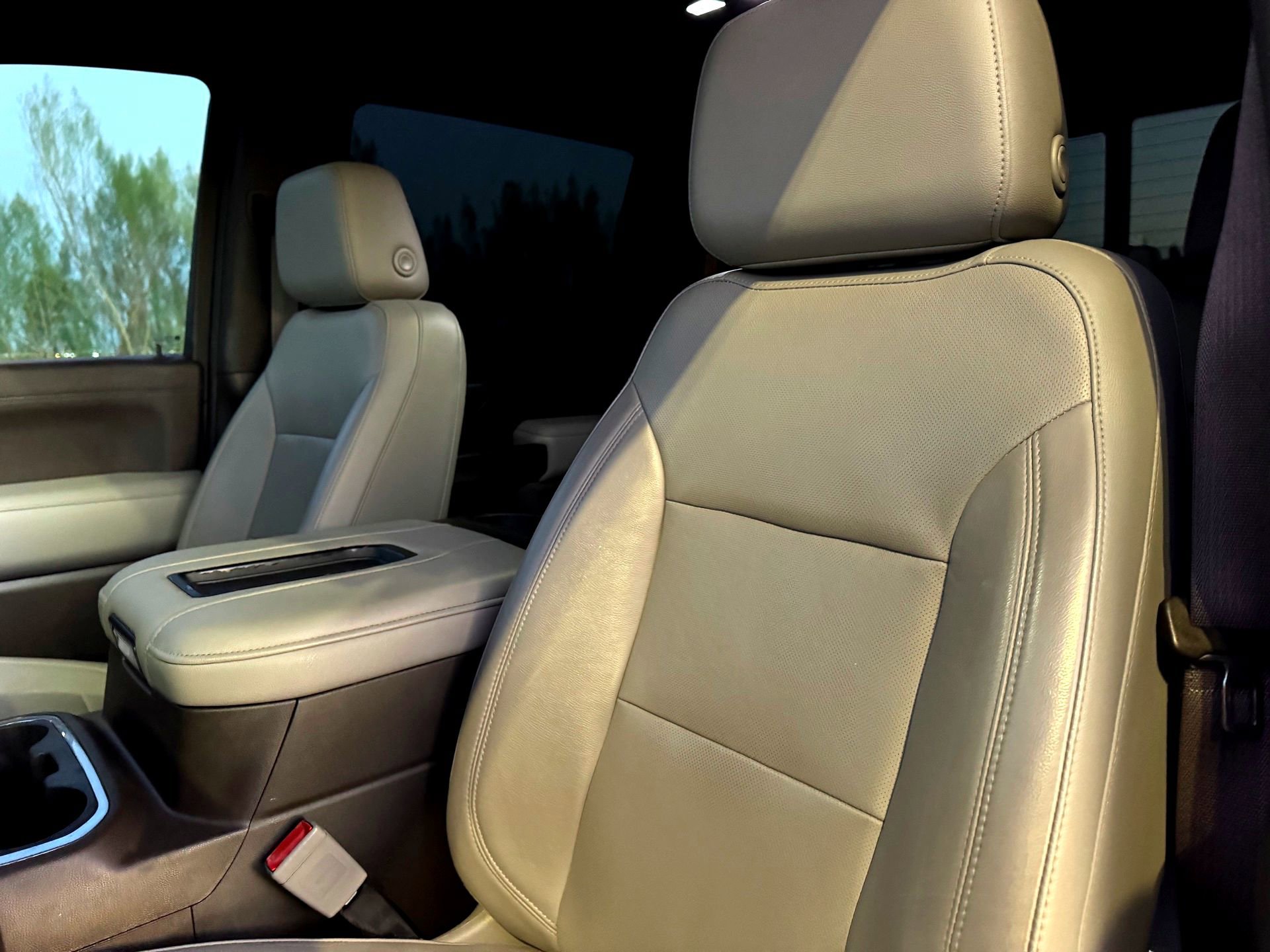 Used 2020 Chevrolet Silverado 1500 LTZ image 13