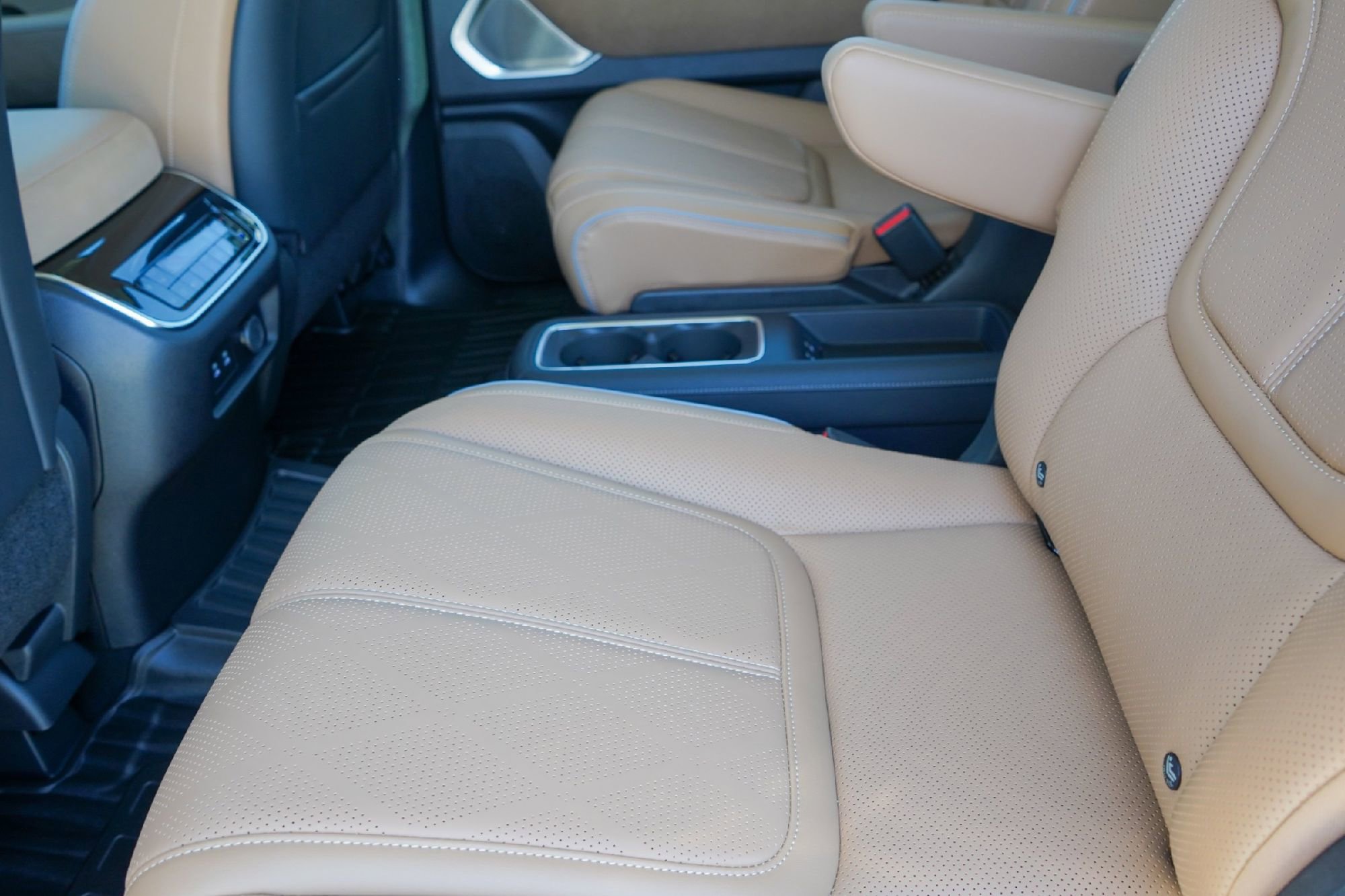 Certified 2025 INFINITI QX80 Sensory image 21