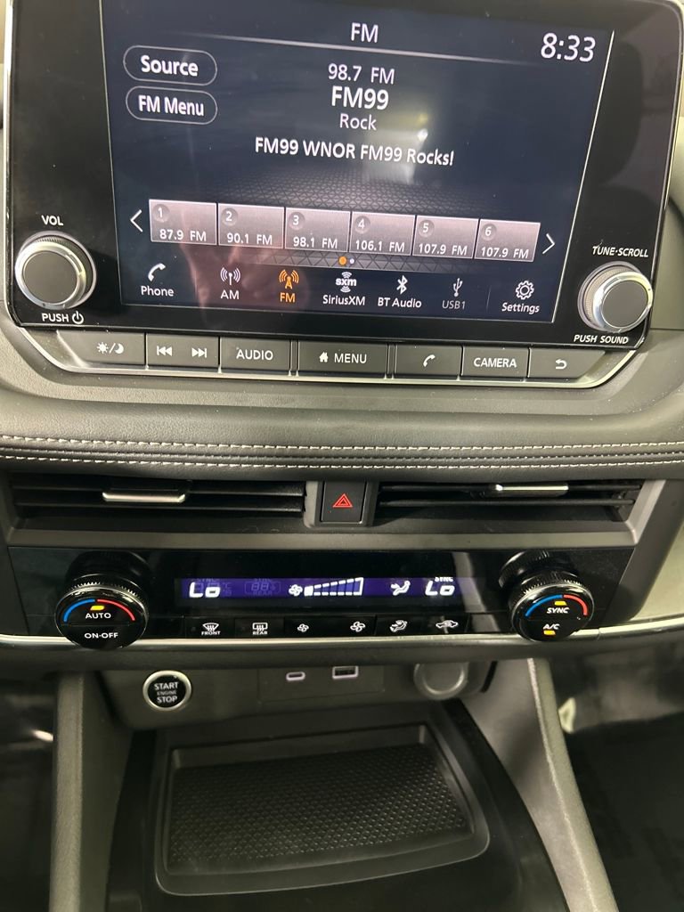 Used 2023 Nissan Rogue SV image 21