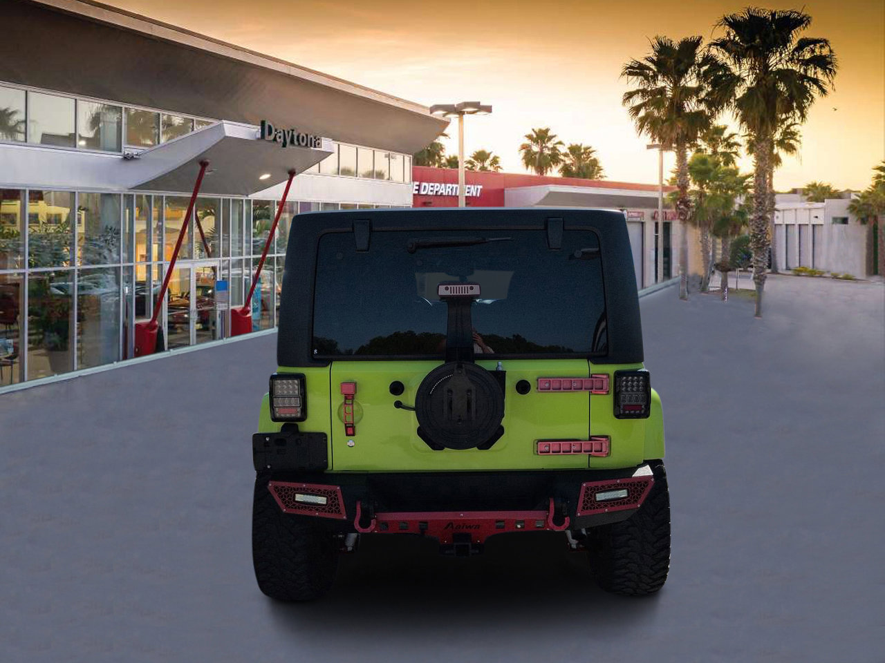 Used 2016 Jeep Wrangler Unlimited Sahara w/ Connectivity Group AWD/4WD image 4