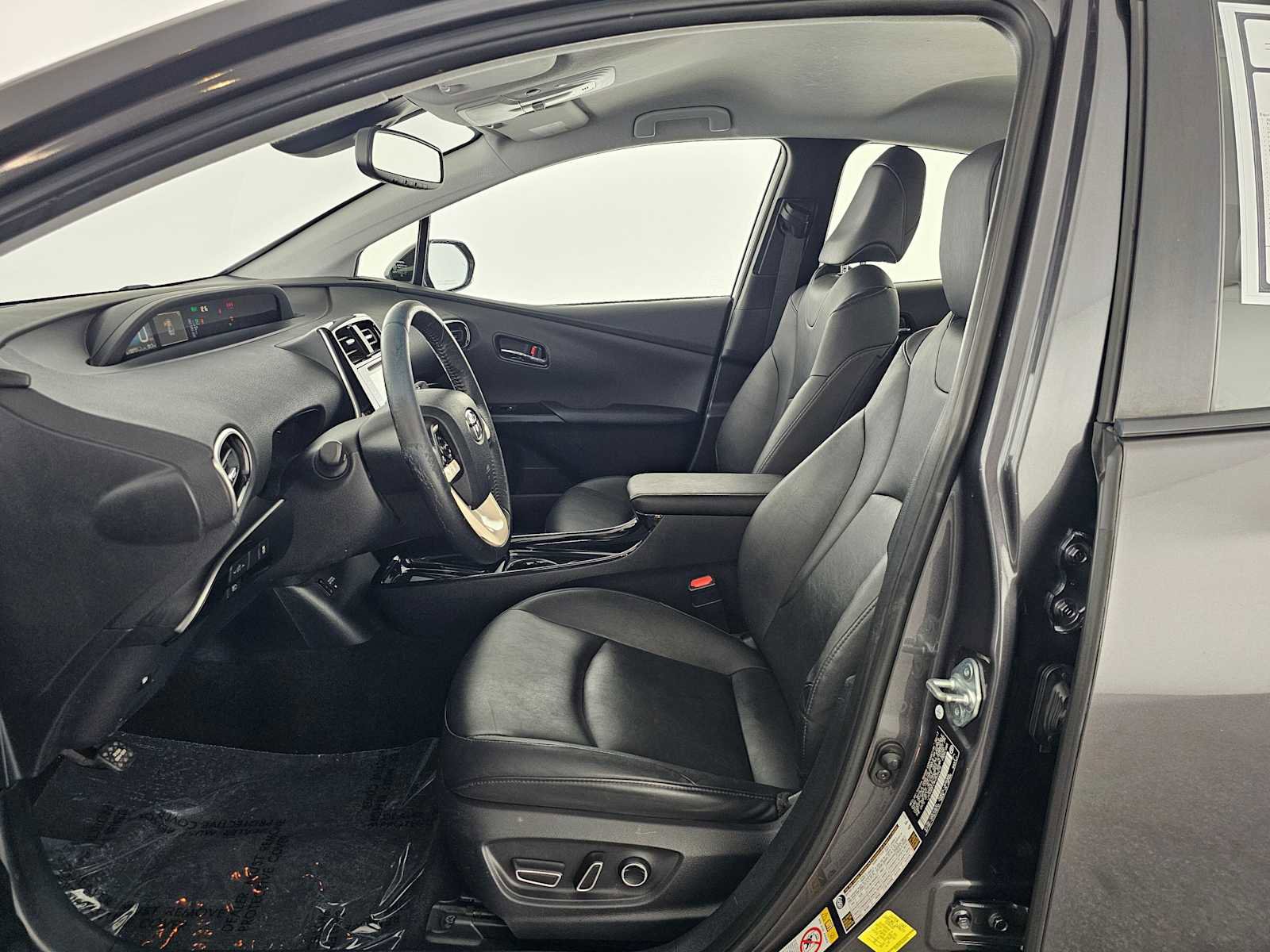 Used 2017 Toyota Prius Four image 20