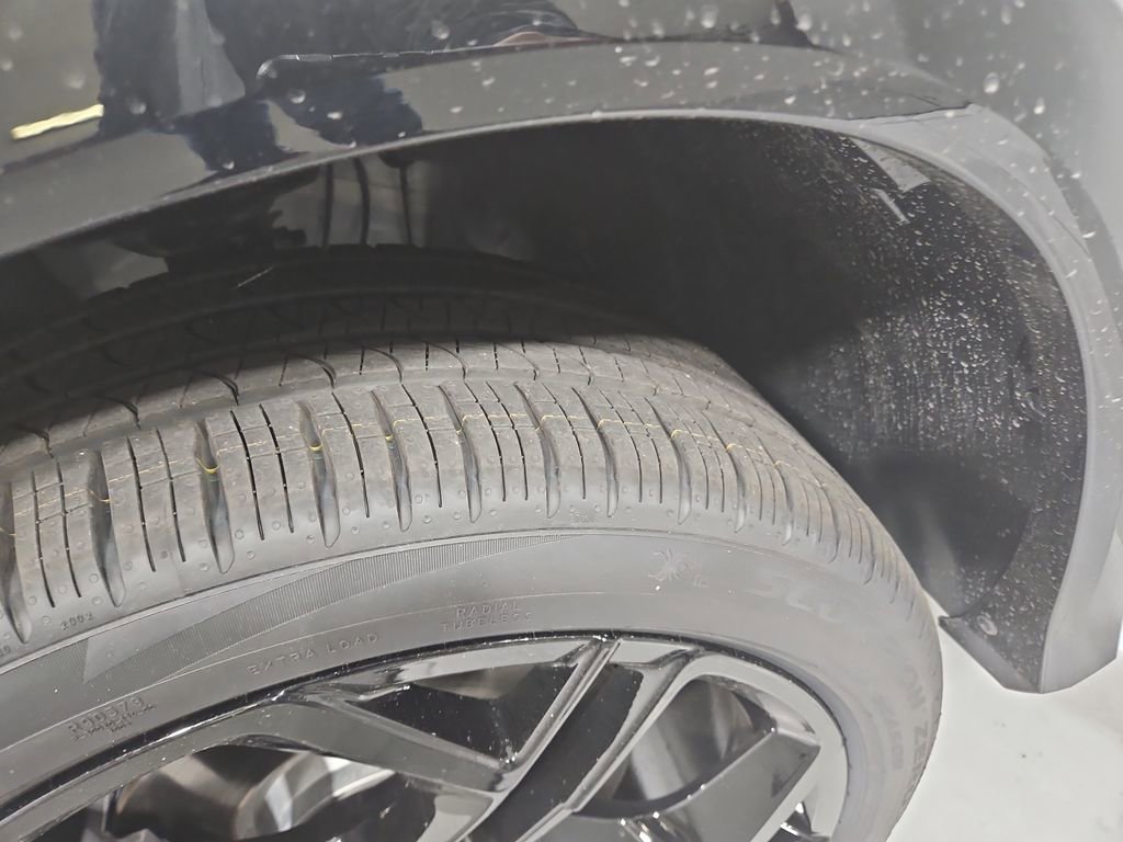 New 2026 Volkswagen Tiguan SE R-Line image 26