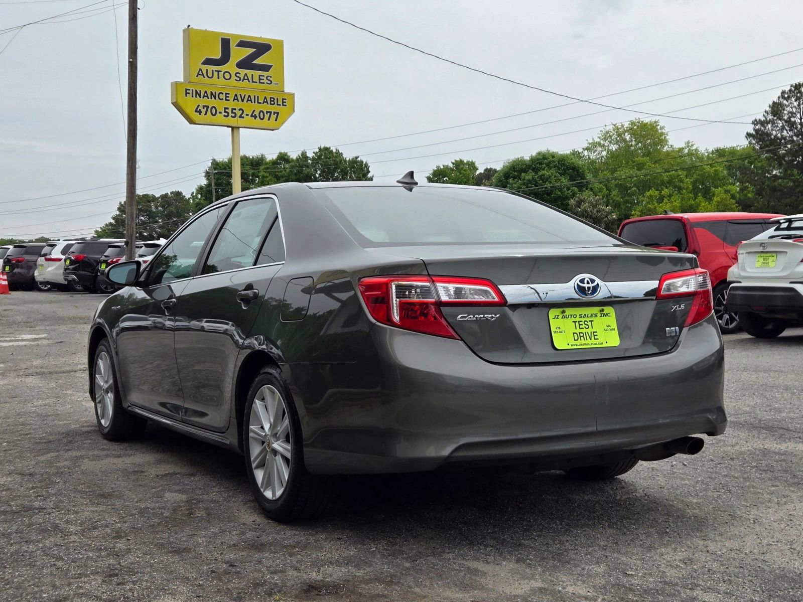 Used 2012 Toyota Camry XLE w/ Leather Pkg FWD image 4