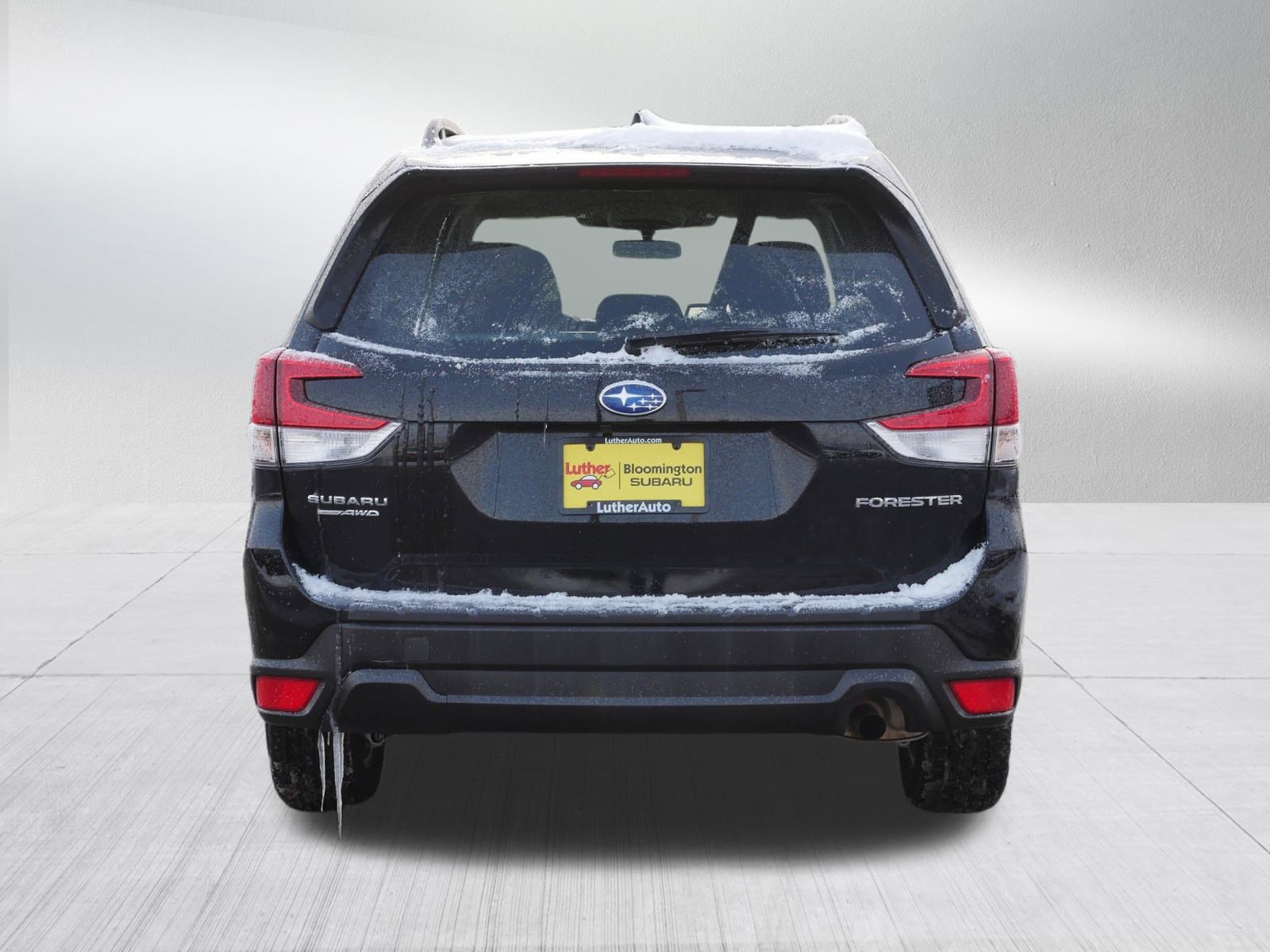Used 2022 Subaru Forester Premium image 6