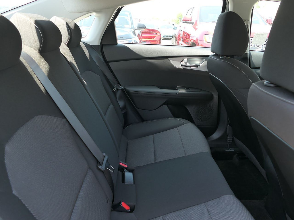 Used 2023 Kia Forte LXS w/ LXS Technology Package FWD image 23