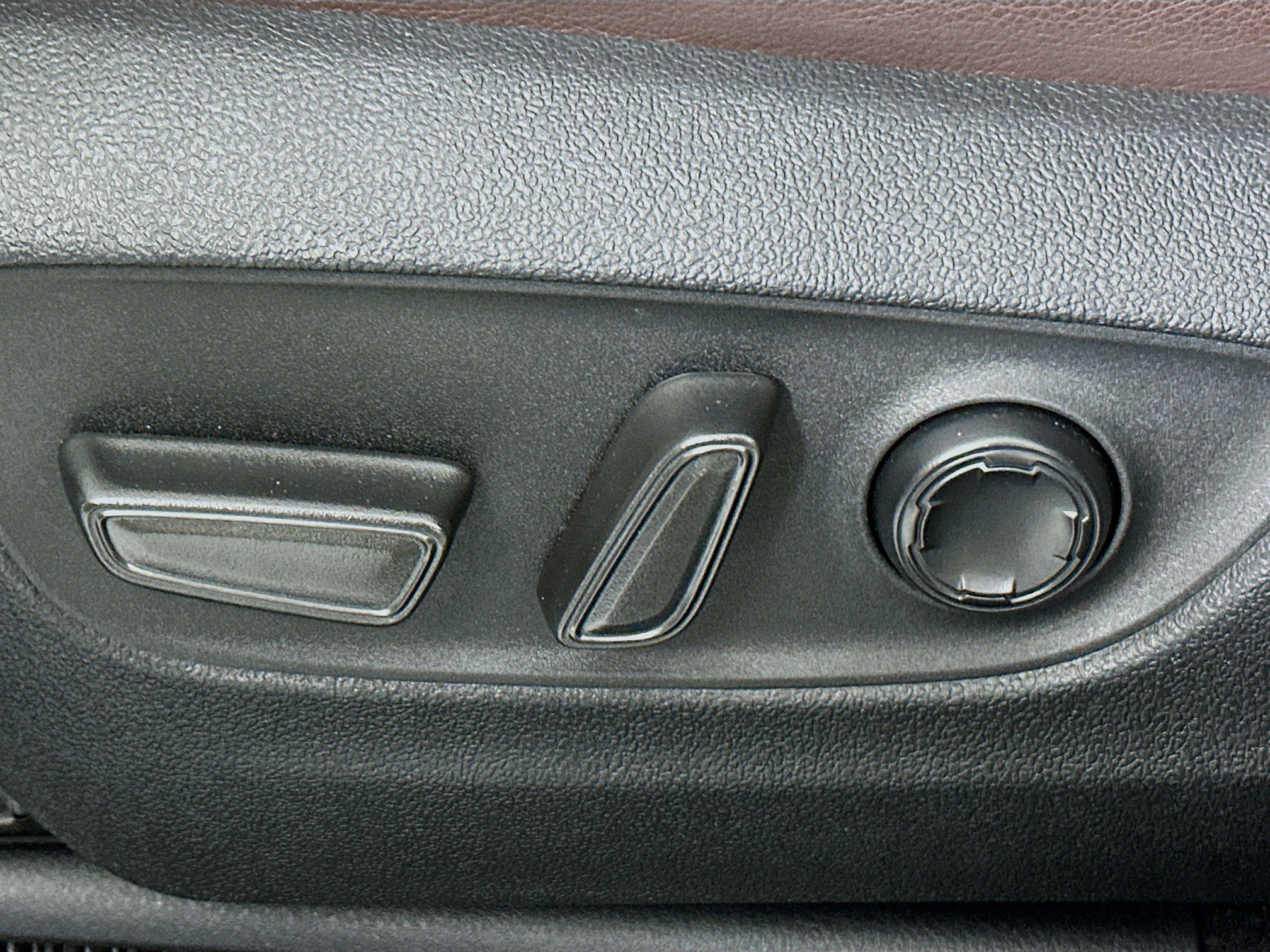 Certified 2024 Toyota Sienna Platinum image 13