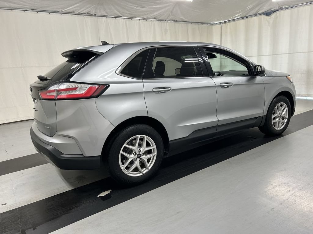 Used 2024 Ford Edge SEL AWD/4WD image 2