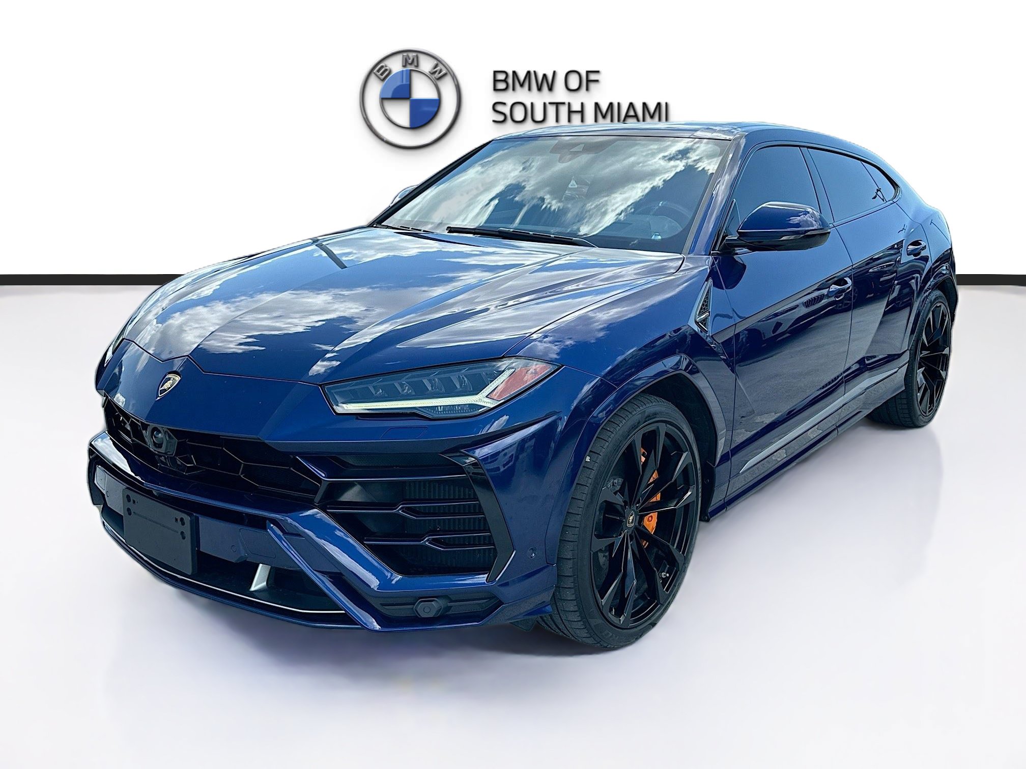 Used 2020 Lamborghini Urus AWD/4WD image 3
