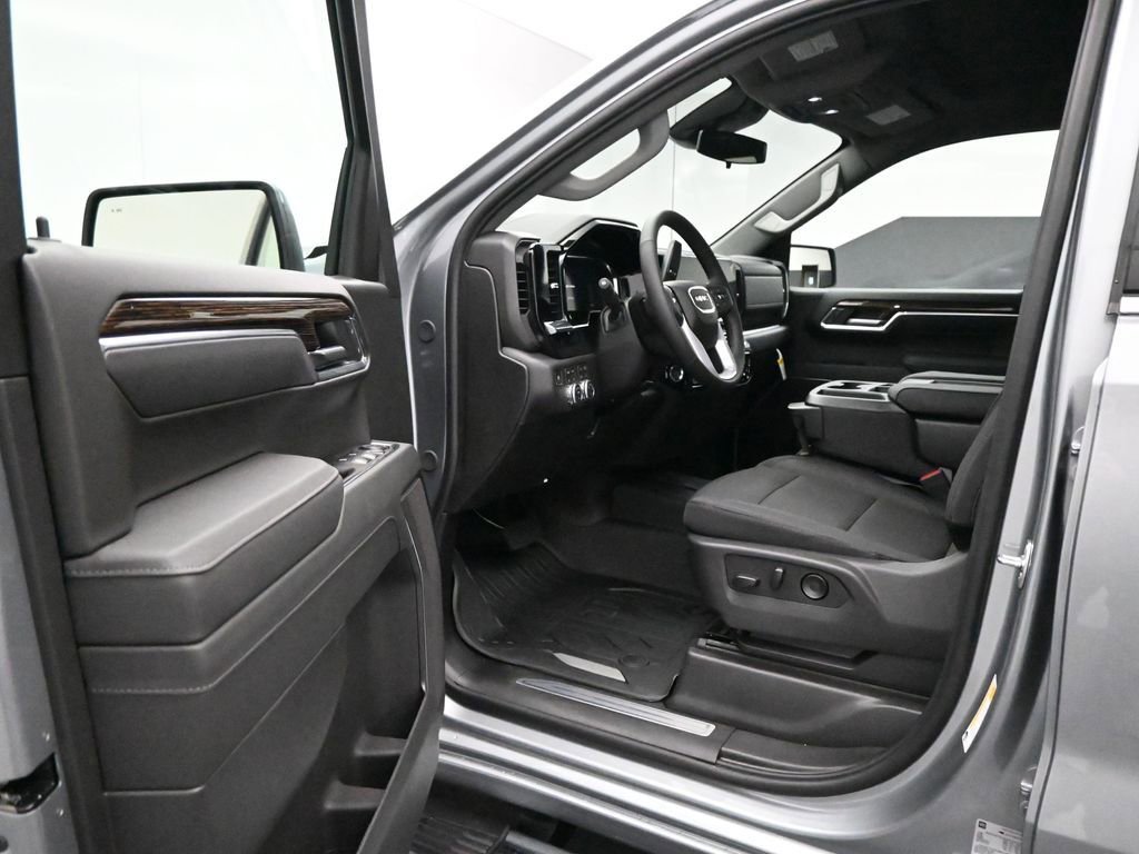 New 2026 GMC Sierra 1500 SLE image 11
