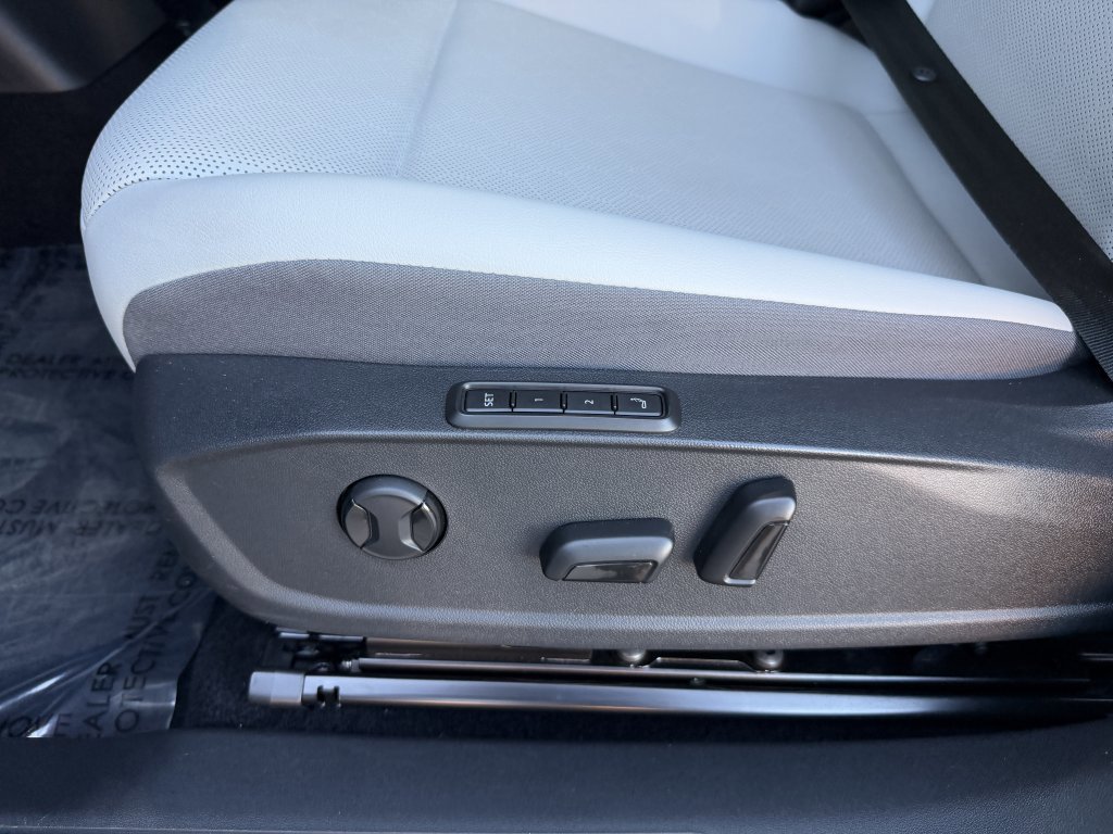 Used 2022 Volkswagen ID.4 Pro S image 32