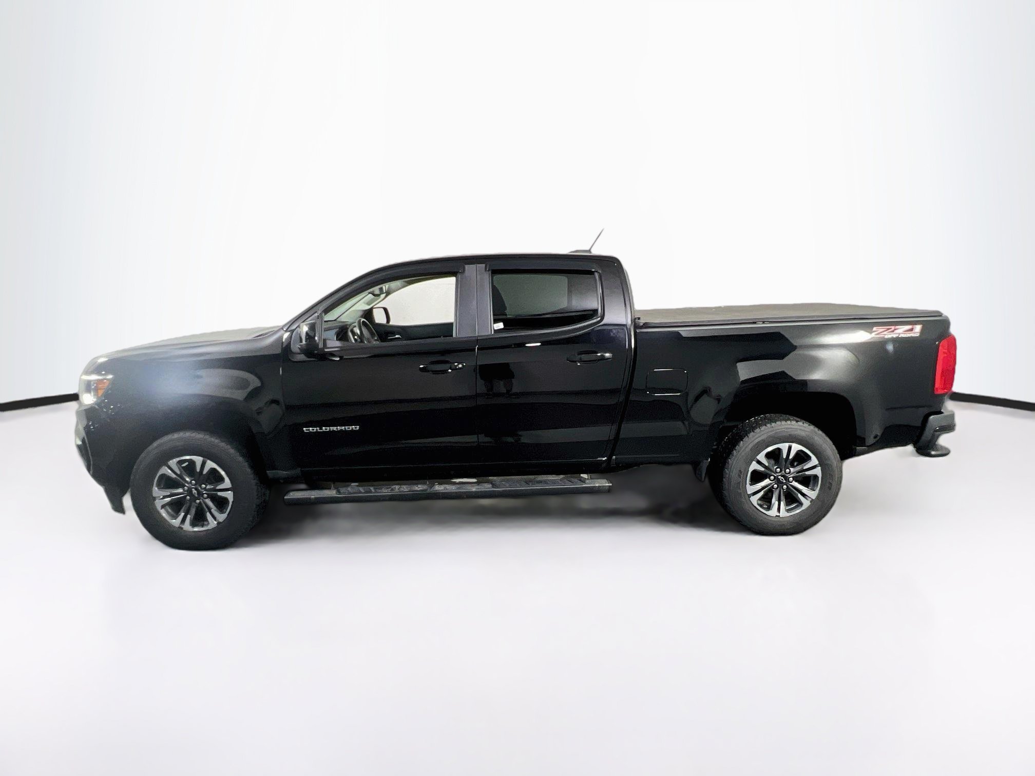 Used 2021 Chevrolet Colorado Z71 AWD/4WD image 8