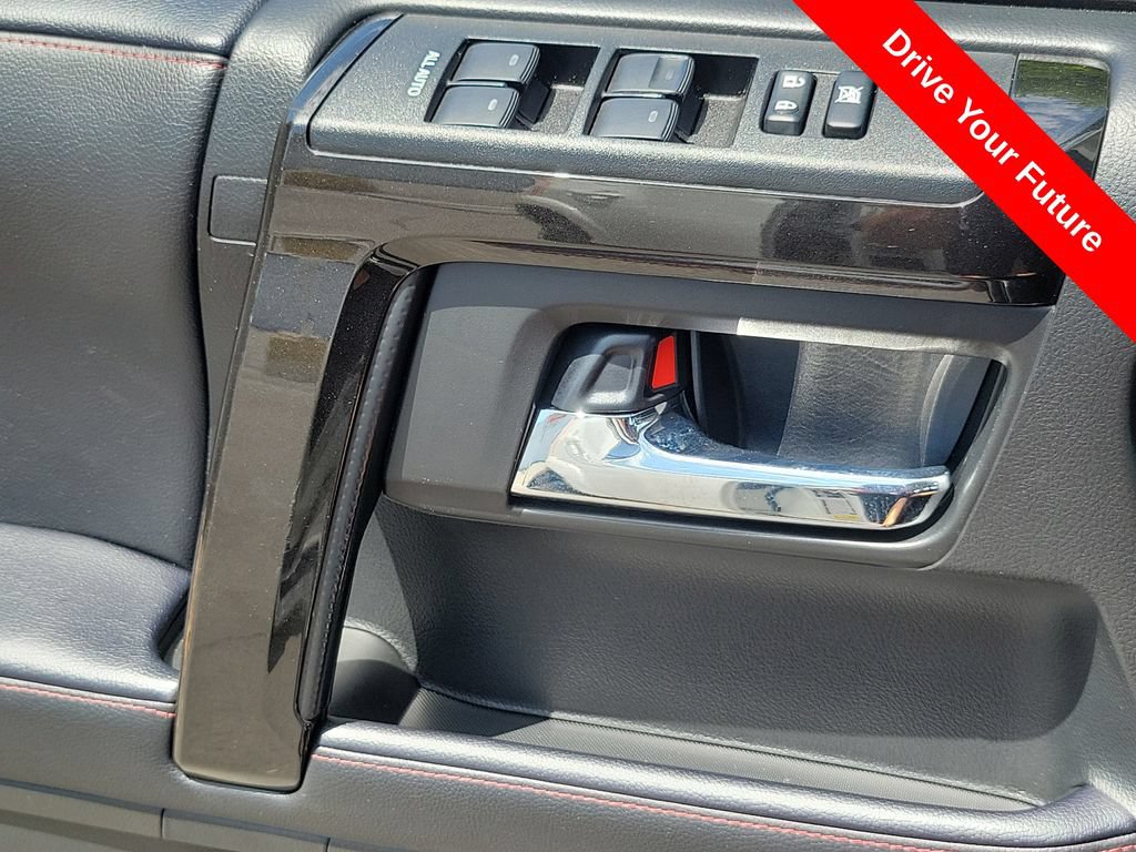 Used 2022 Toyota 4Runner TRD Off-Road AWD/4WD image 17
