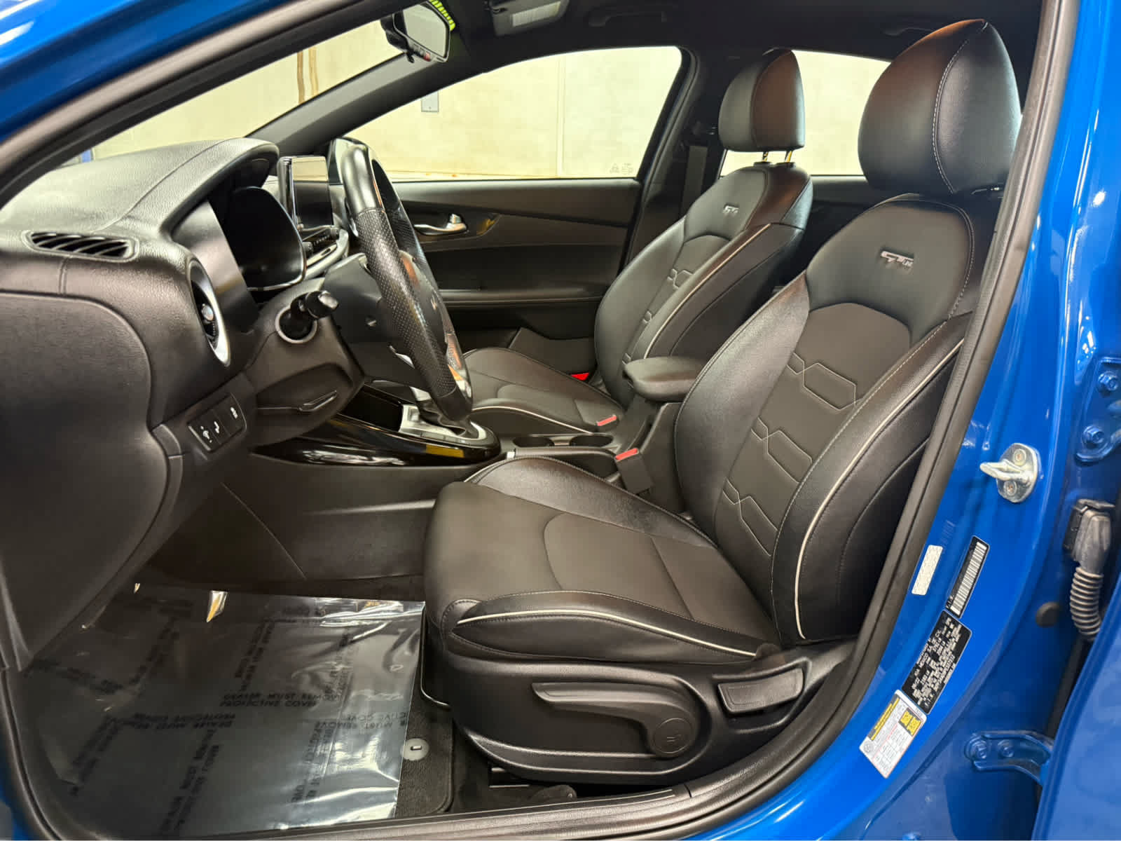Used 2023 Kia Forte GT-Line FWD image 9