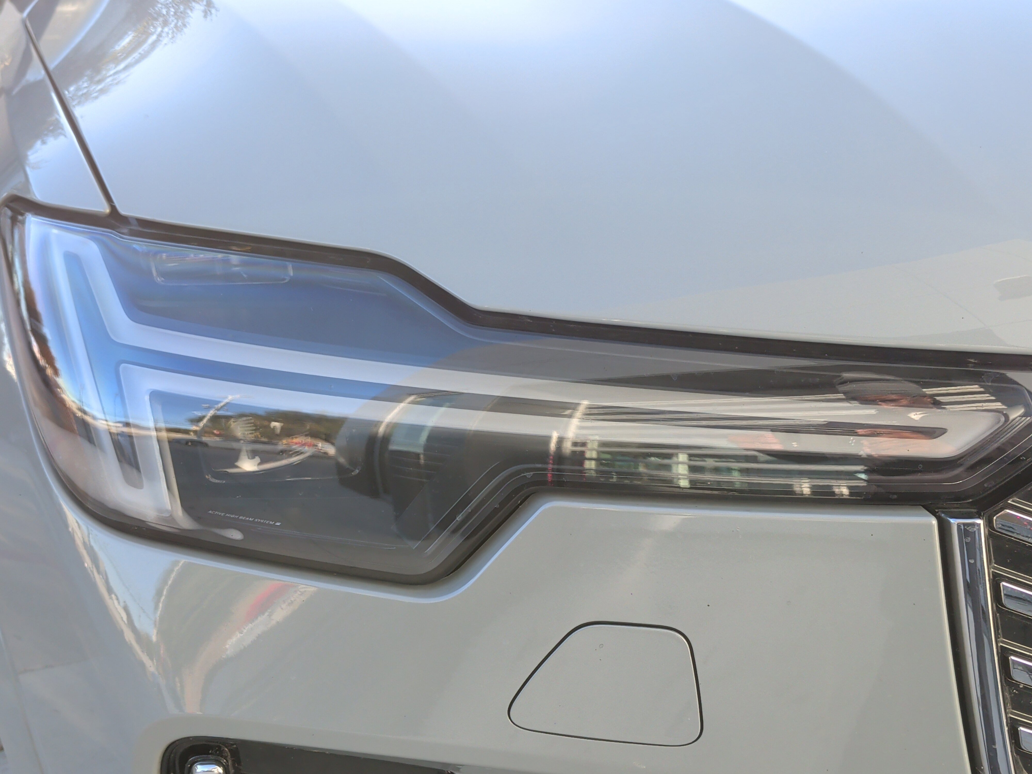 Used 2025 Volvo XC90 B6 Plus image 11