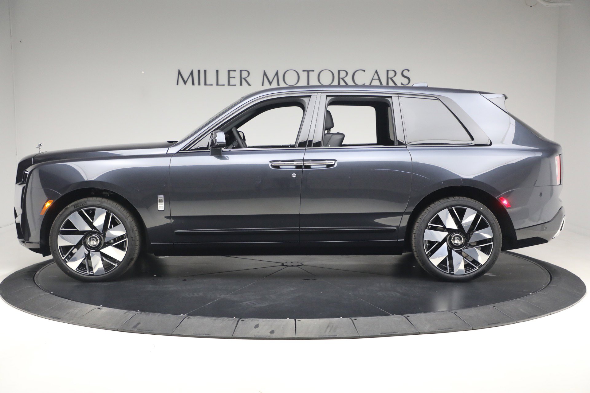 New 2026 Rolls-Royce Cullinan image 6