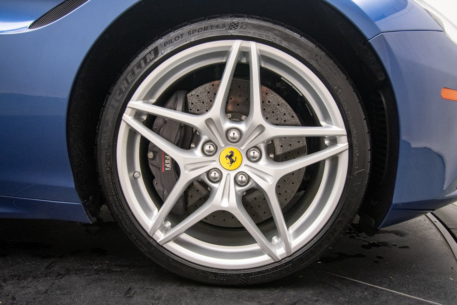 Used 2016 Ferrari California T RWD image 50