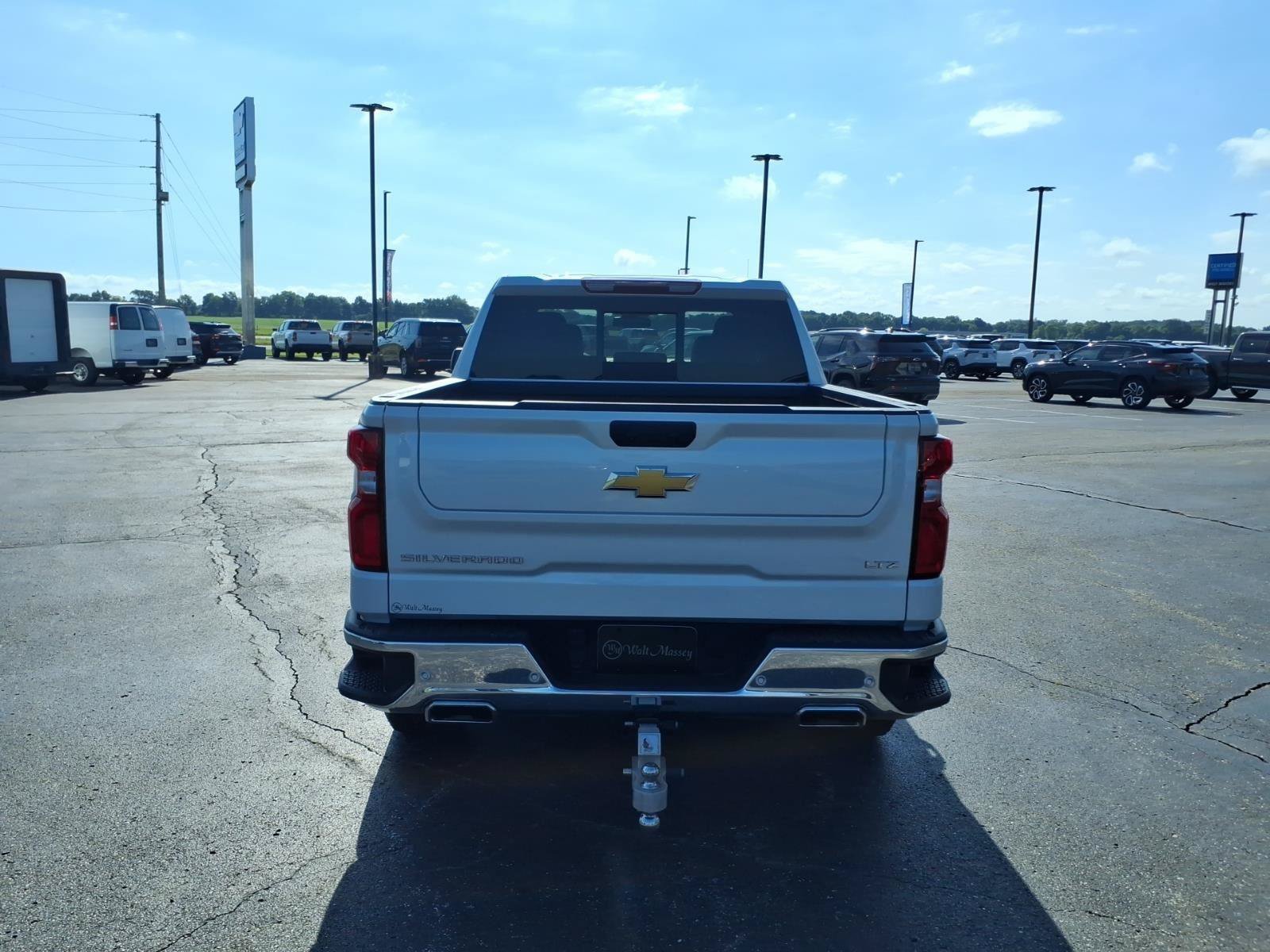 Used 2024 Chevrolet Silverado 1500 LTZ w/ LTZ Convenience Package II AWD/4WD image 4