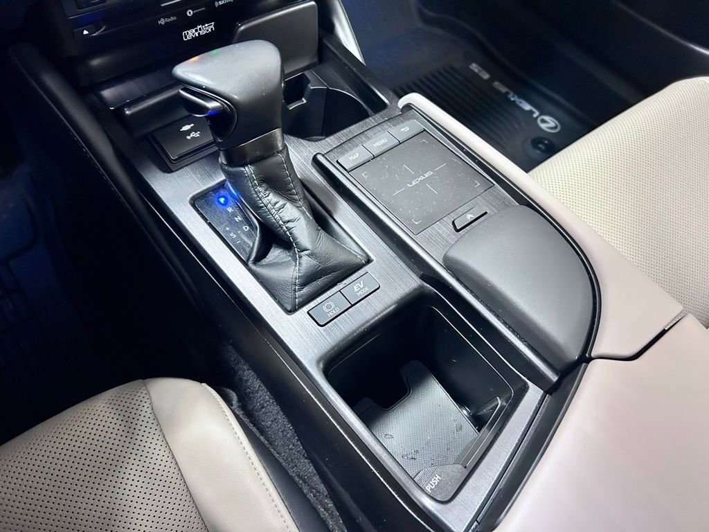 Used 2021 Lexus ES 300h w/ Premium Package image 18