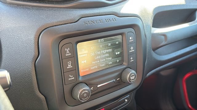 Used 2016 Jeep Renegade Trailhawk w/ Cold Weather Group AWD/4WD image 17