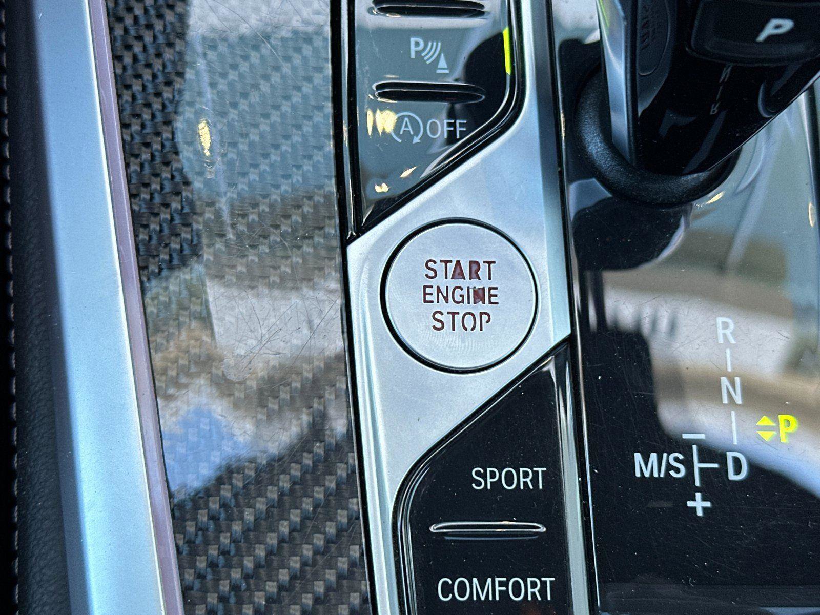 Used 2022 BMW X5 M50i image 22