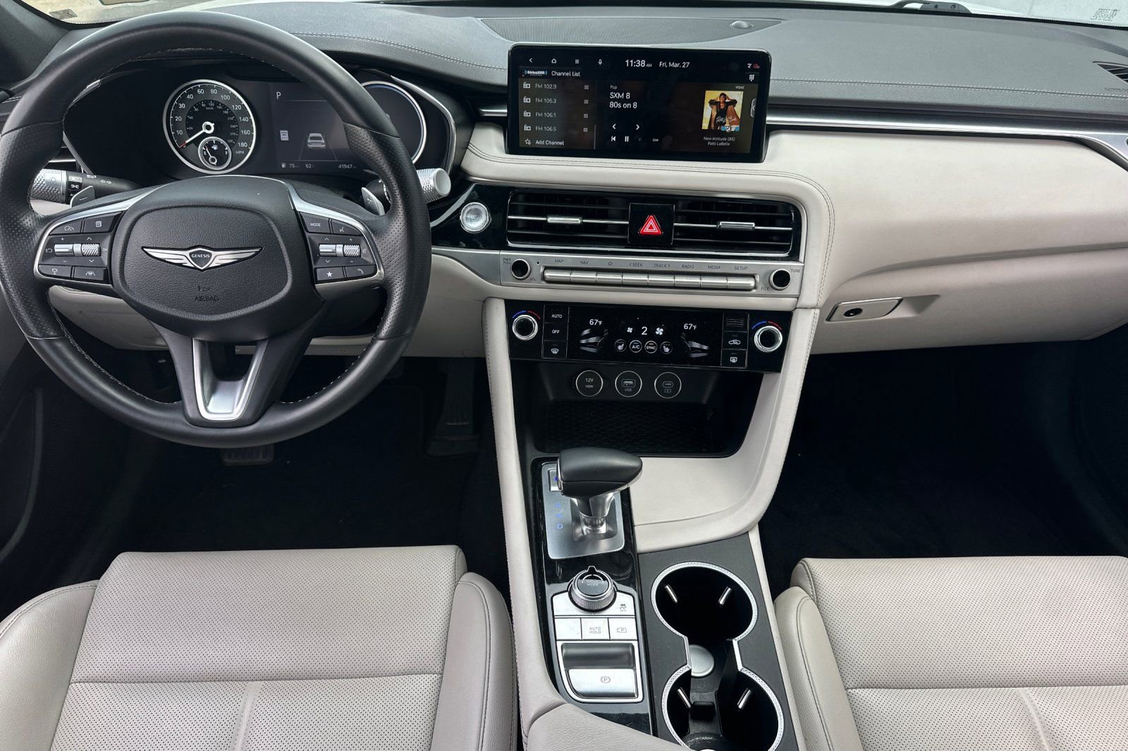 Used 2025 Genesis G70 2.5T image 16