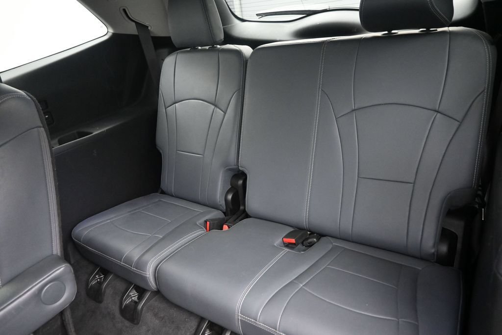 Used 2021 Buick Enclave Essence w/ Sound and Sites Package FWD image 15