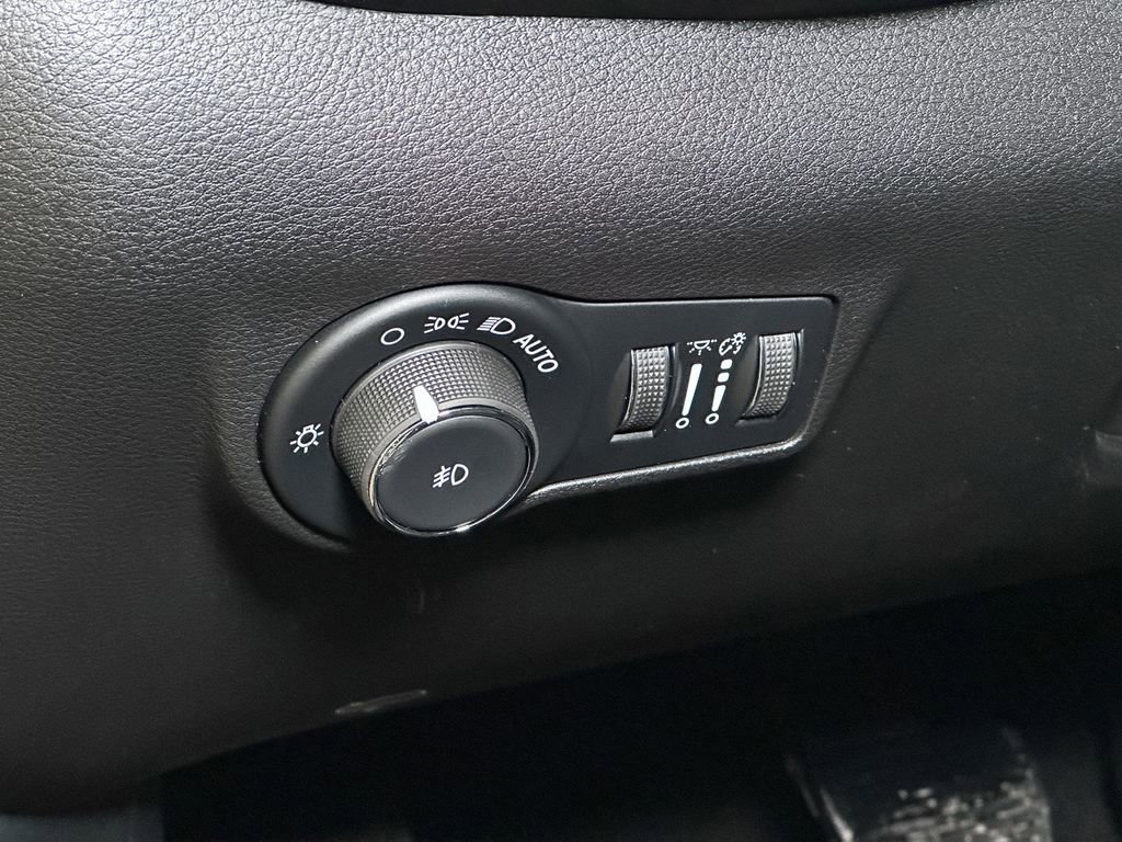 New 2026 Jeep Compass Limited w/ Sun, Sound & Navigation Group image 19