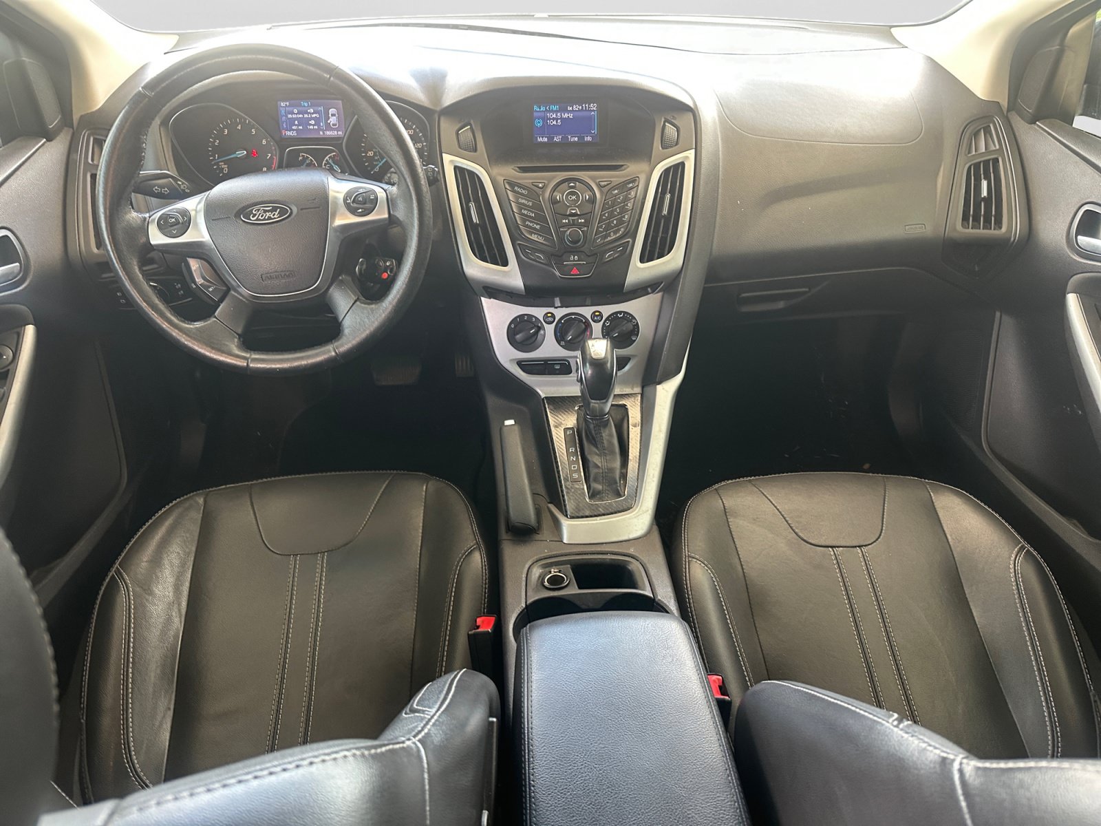 Used 2014 Ford Focus SE w/ Equipment Group 201A FWD image 15