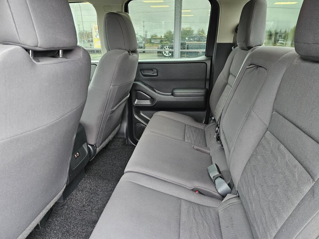 Used 2022 Nissan Frontier S AWD/4WD image 12